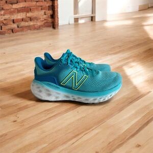 New Balance Women’s Fresh Foam More V3 Blue Running Shoes Size 8